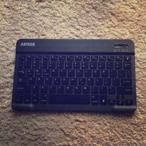 Arteck Bluetooth iPad keyboard